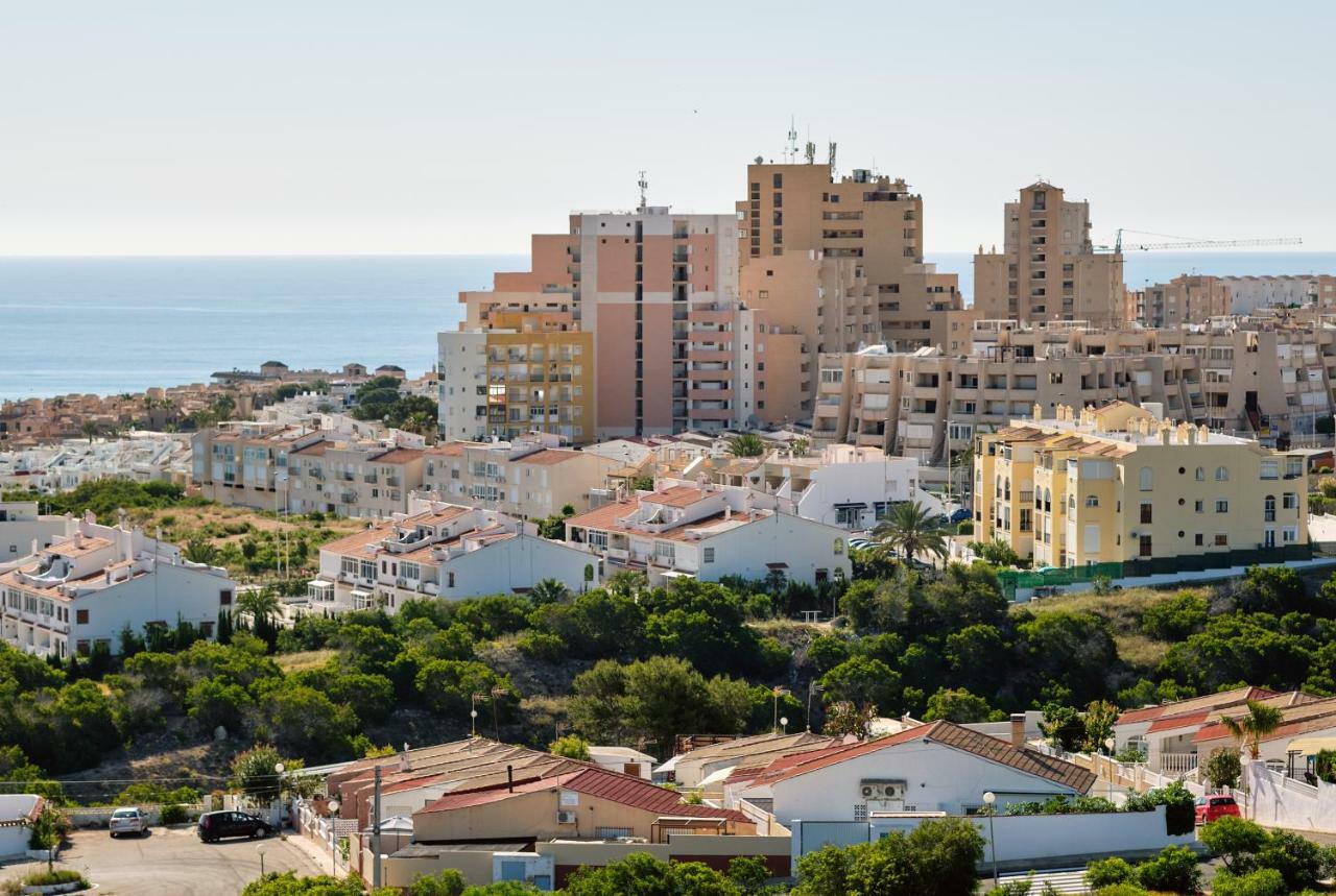 Estudio La Mata Торрев'єха Екстер'єр фото